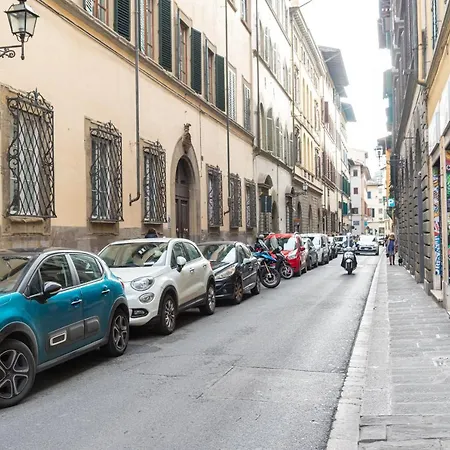 Appartement Tra Il Duomo E Il Teatro La Pergola *
