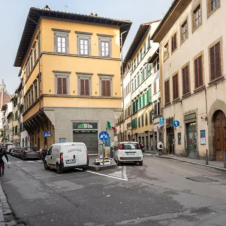 Apartment Tra Il Duomo E Il Teatro La Pergola *